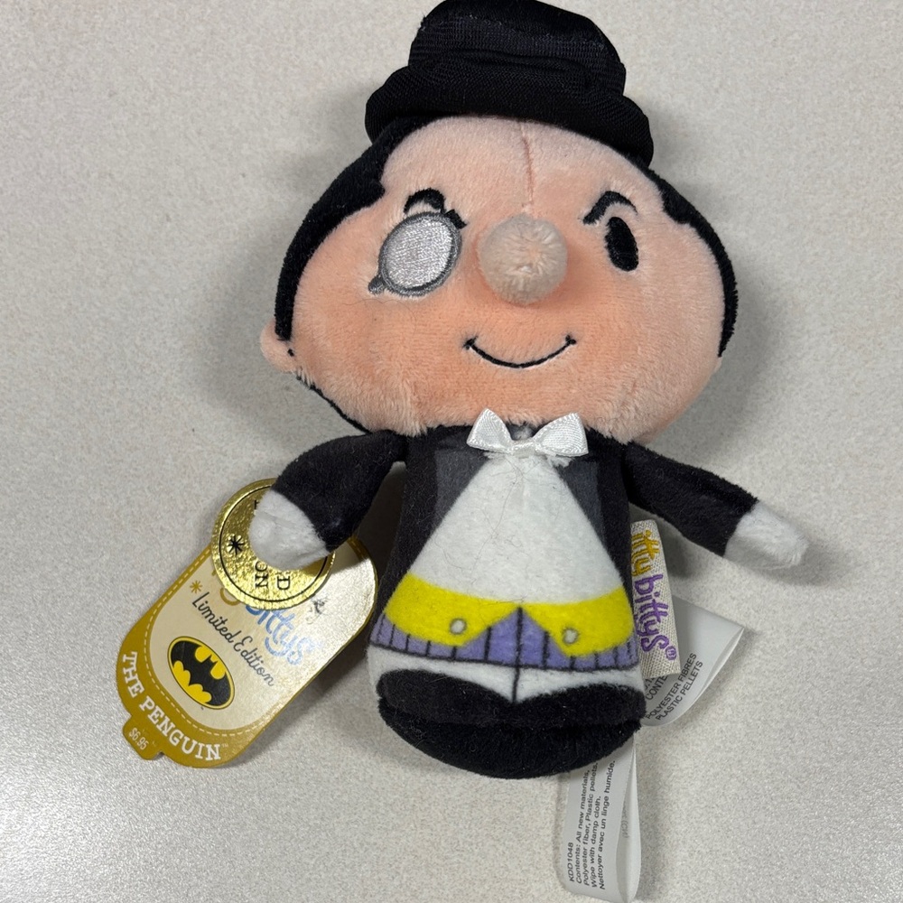 Hallmark Itty Bittys Batman The Penguin Plush in Black and Purple NEW